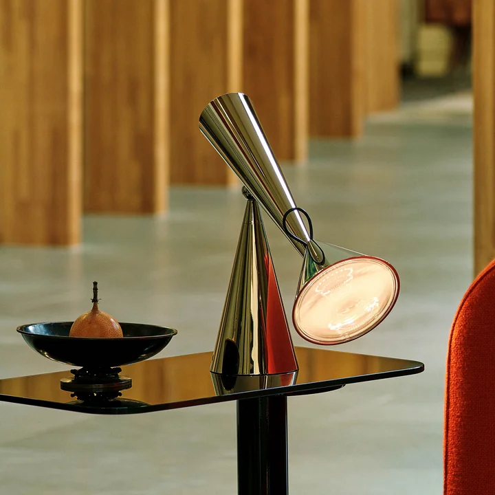 Tom Dixon - Pose Task LED Tischleuchte, silber