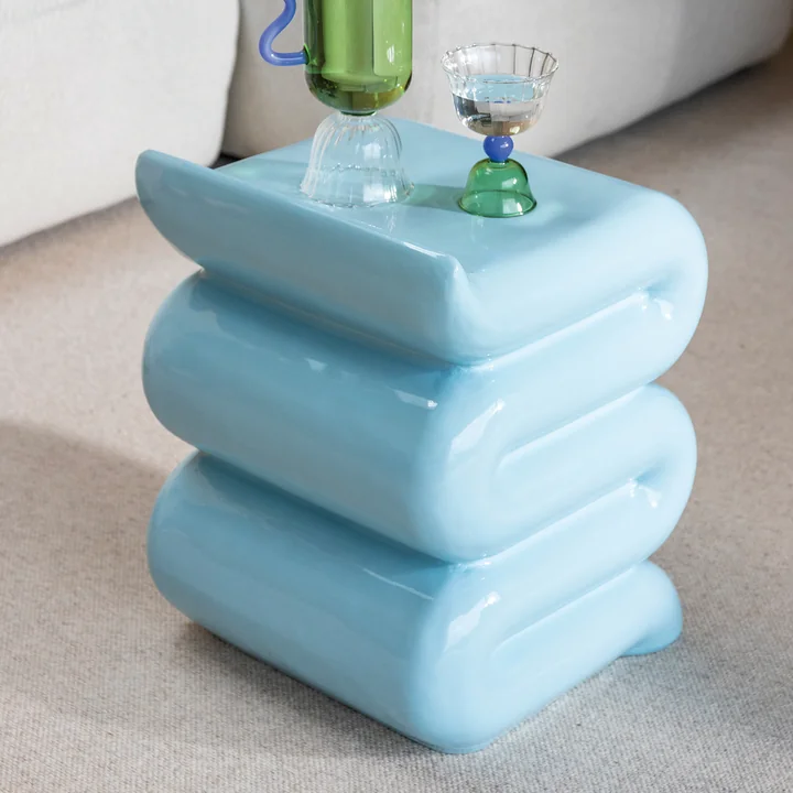 &klevering - Pillar Whip Beistelltisch, H 46 cm, pastellblau