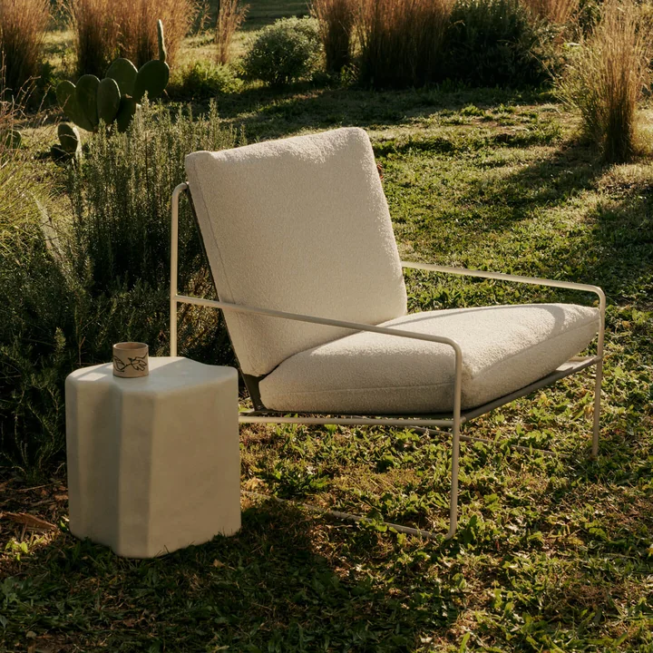 Ferm Living - Desert Outdoor Sessel, cashmere / off-white (Pure Bouclé)