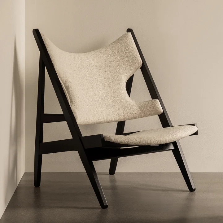 Audo - Knitting Chair, Eiche dunkel gebeizt / off-white (Audo Barnum Bouclé 24) (Limited Edition)