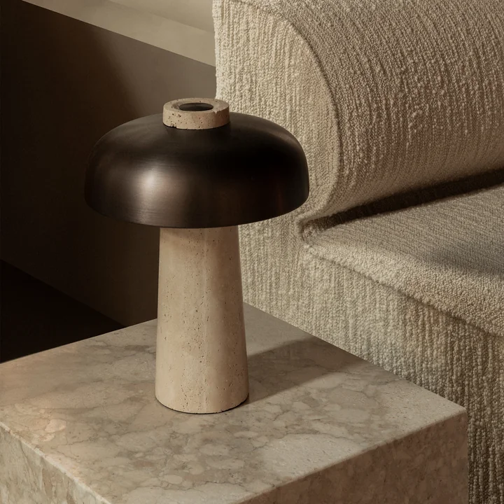 Audo - Reverse LED Tischleuchte mit Akku, Ø 24,5 x H 19,6 cm, Messing brüniert / Travertin-Stein