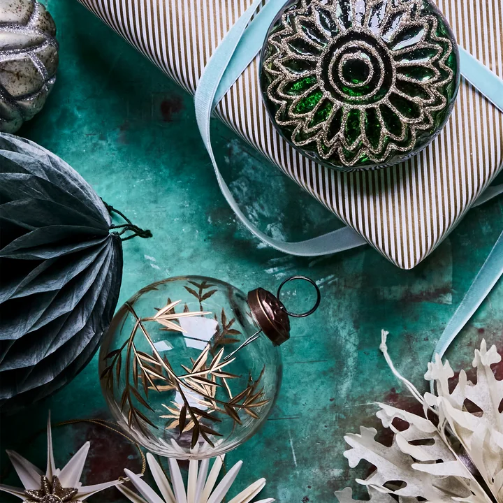 House Doctor - Leaf Ornament, Ø 7,5 cm, klar / gold