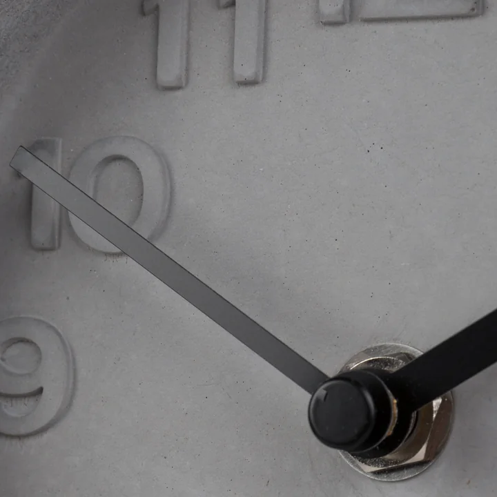 Zuiver - Pendulum Time Tischuhr, betongrau