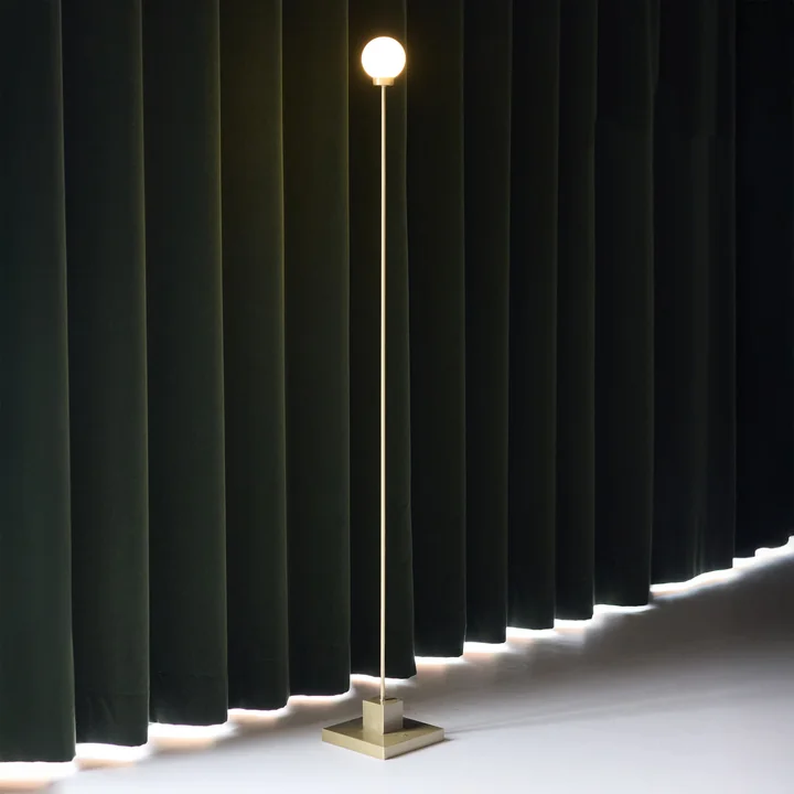 Northern - Snowball LED Stehleuchte mit Akku, Messing