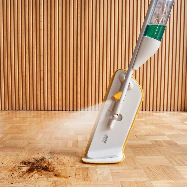 Joseph Joseph - CleanTech Sprühmop mit Scheuerschwamm, light stone