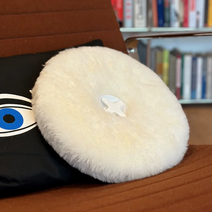 Authentics - Pill Wärmeflasche, Schaffell, creme