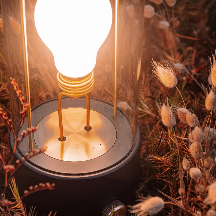 The Muse LED Akku-Tischleuchte von Tala