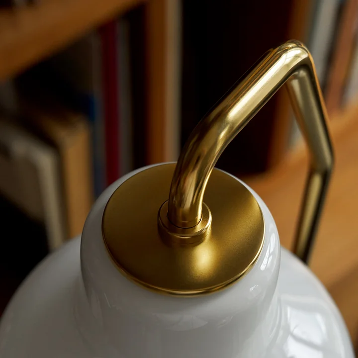 Louis Poulsen - VL Ring Crown Tischleuchte & Stehleuchte, messing / opal