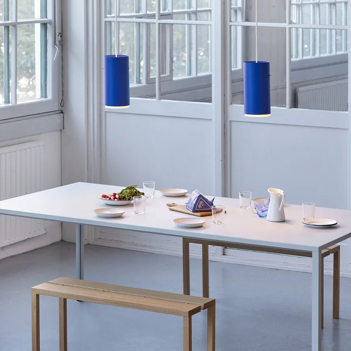 Moebe - Tube Pendelleuchte, large / deep blue