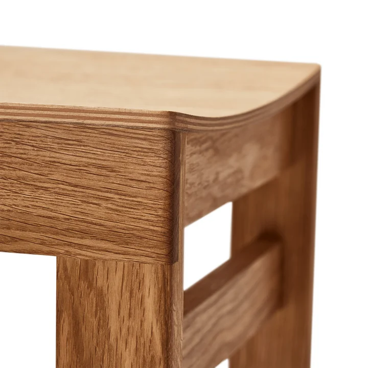 Form & Refine - Sonder Hocker