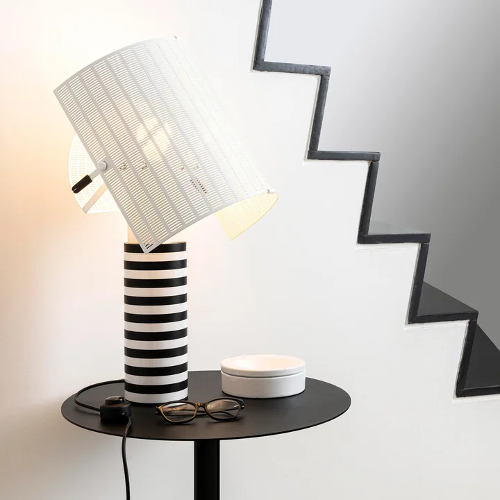 Shogun Tavolo Tischleuchte, weiß / schwarz von Artemide