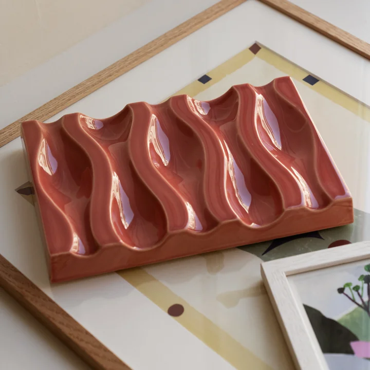 The Poster Club - Echo Relief 02 Wanddekoration, rose red