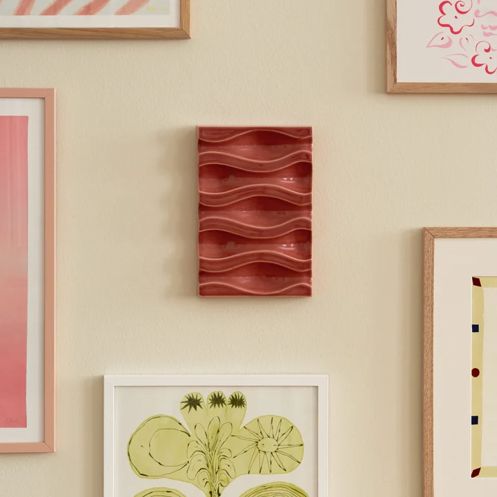 The Poster Club - Echo Relief 02 Wanddekoration, rose red