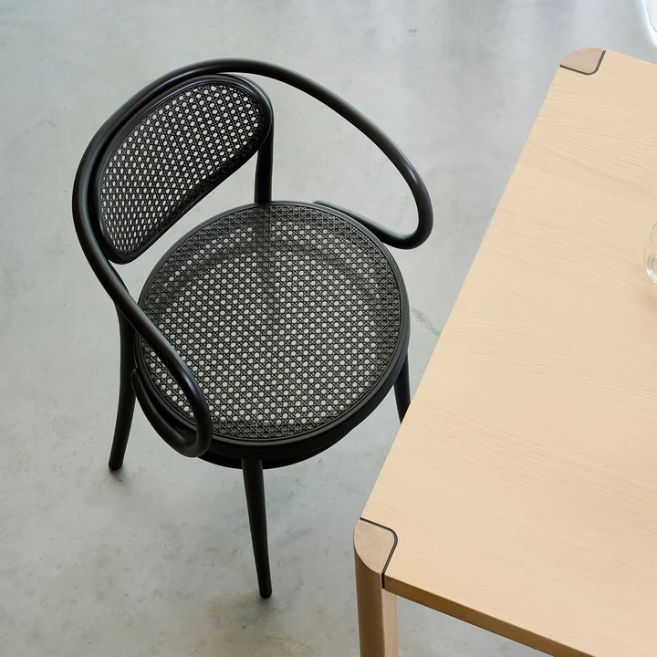 Thonet - 210 R Armlehnstuhl, Rohrgeflecht Dark Melange / Buche schwarz (TP 29)