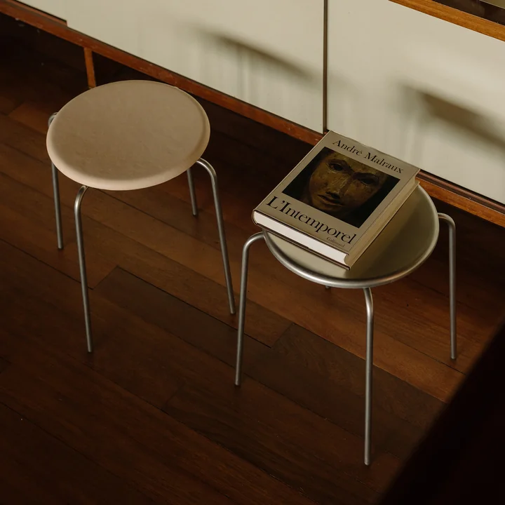 Frama - Petit Rond Hocker, Edelstahl gebürstet / Leder natural