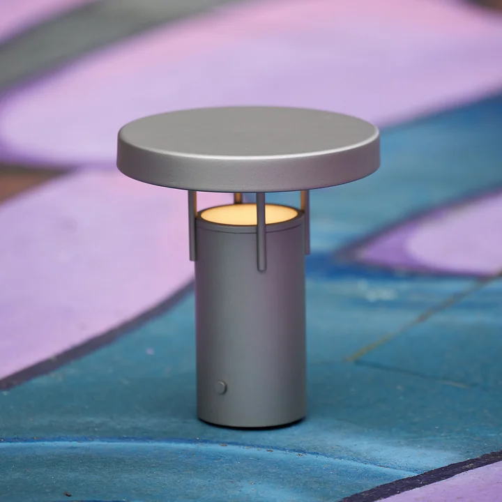 Hübsch Interior - BringMe Akku LED-Tischleuchte, Mini, metallic sand