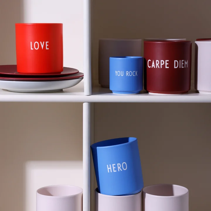 Design Letters - AJ Favourite Porzellan Becher, 2025