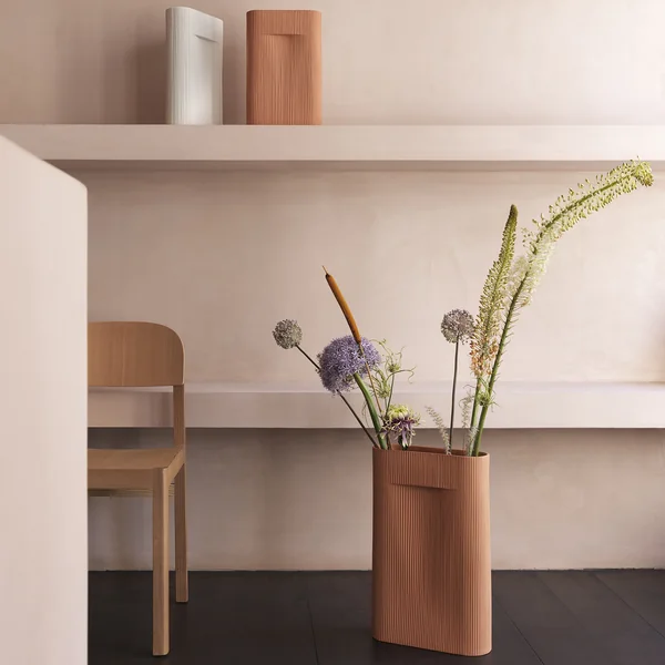 Ridge Vase von Muuto aus Terrakotta