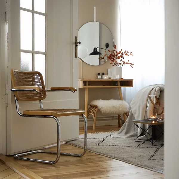 Der S 64 Freischwinger Stuhl von Thonet für Ihr Schlafzimmer