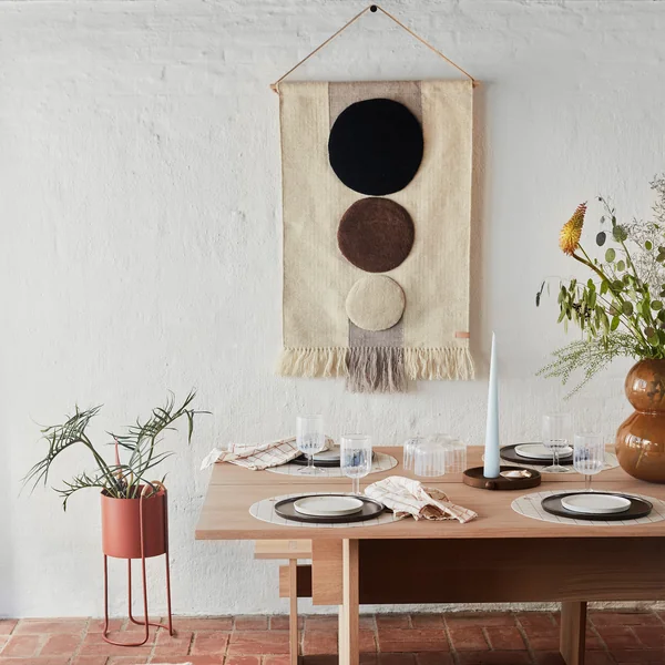 Maru Wandteppich von OYOY in braun / off-white