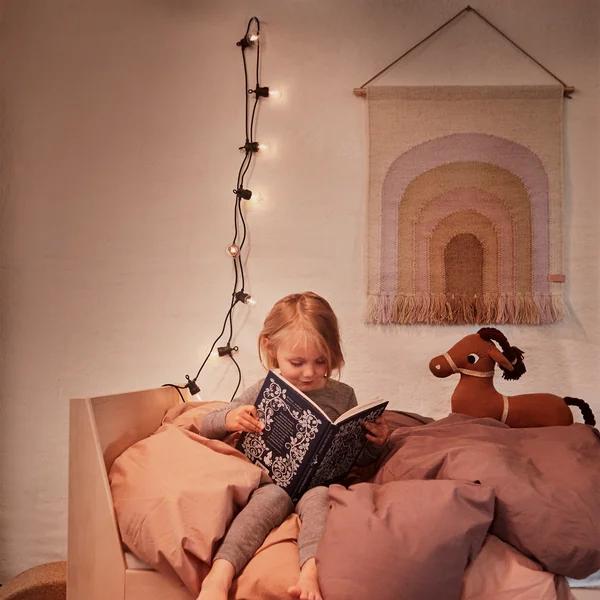 Wandteppich Follow the Rainbow klein von OYOY in lavendel