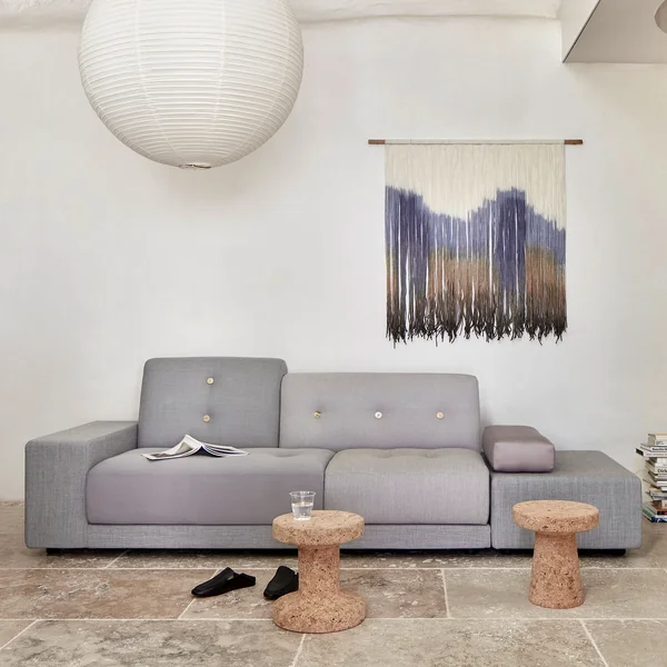 Polder Sofa mit Ottoman, Armlehne links / grau (Mix The Pebble Greys 04) (Knopfset hell 01) von Vitra