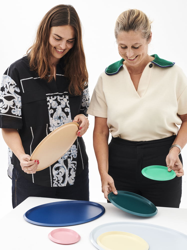 Hay - Ellipse Tray, pink